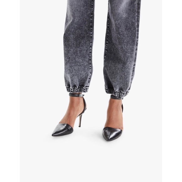 MOTHER Wrapper Patch Pocket Jeans - Picture 15 of 16